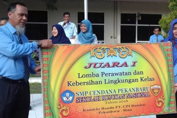 Kemeriahan Upacara Peringatan Hari Guru th. 20181